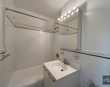 East 79th Street - Photo Thumbnail 7