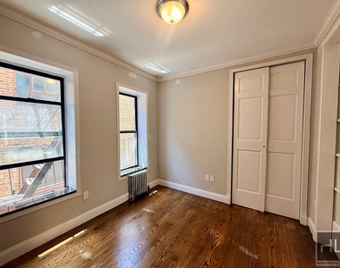 East 100th Street - Photo Thumbnail 12