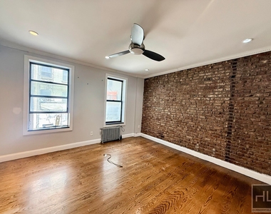 East 100th Street - Photo Thumbnail 13