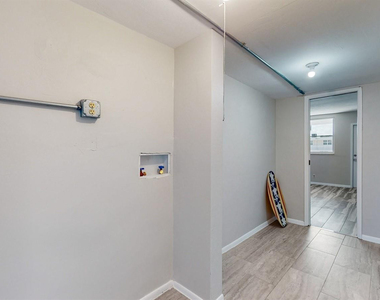 1051 Hillsboro Mile - Photo Thumbnail 18