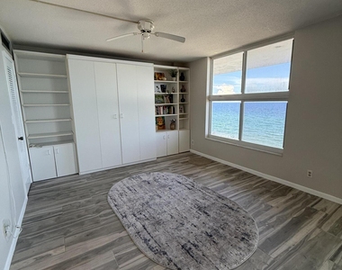 1051 Hillsboro Mile - Photo Thumbnail 38