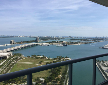 888 Biscayne Boulevard - Photo Thumbnail 5