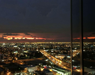 888 Biscayne Boulevard - Photo Thumbnail 13