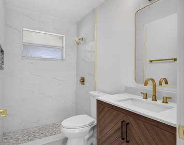 3941 Roan Court W - Photo Thumbnail 18