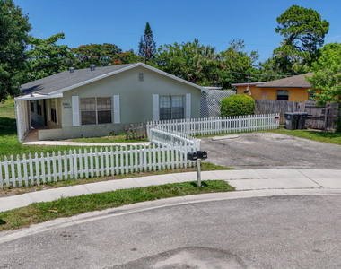3941 Roan Court W - Photo Thumbnail 24