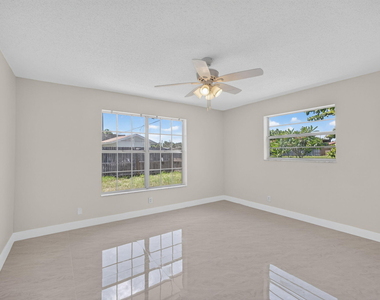 3941 Roan Court W - Photo Thumbnail 12