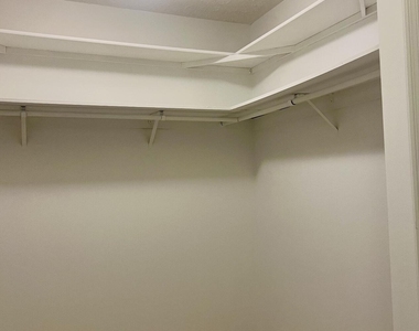 952 Se Walters Terrace - Photo Thumbnail 13