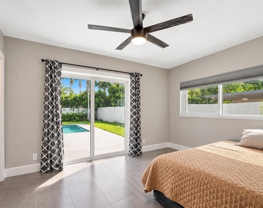 1343 W Ocean Avenue - Photo Thumbnail 12