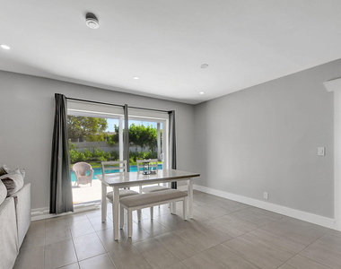 1343 W Ocean Avenue - Photo Thumbnail 11