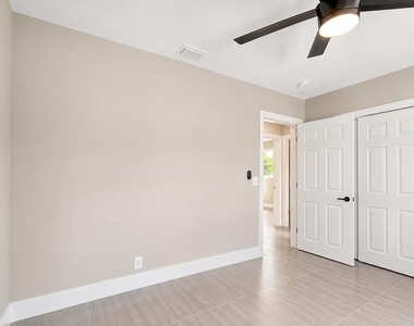 1343 W Ocean Avenue - Photo Thumbnail 21