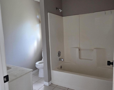 7305 Pacific Avenue - Photo Thumbnail 13