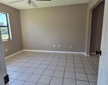 7305 Pacific Avenue - Photo Thumbnail 17