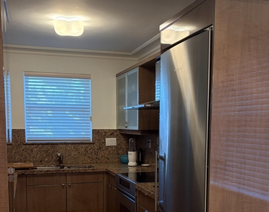 401 Peruvian Avenue - Photo Thumbnail 4