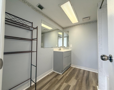 1080 Del Lago Circle - Photo Thumbnail 5