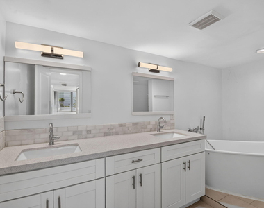3589 S Ocean Boulevard - Photo Thumbnail 23