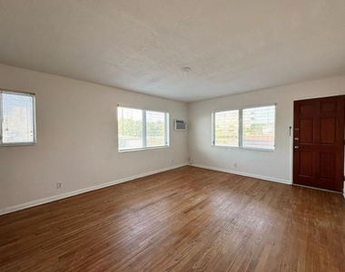 3312 Se 5th Street - Photo Thumbnail 7