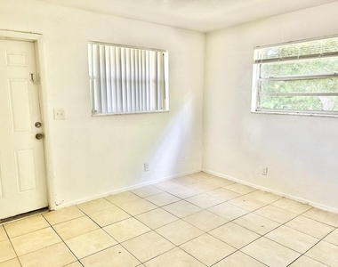 2240 Nw 59th Terrace - Photo Thumbnail 2