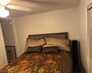 2068 E Kennett Drive - Photo Thumbnail 6