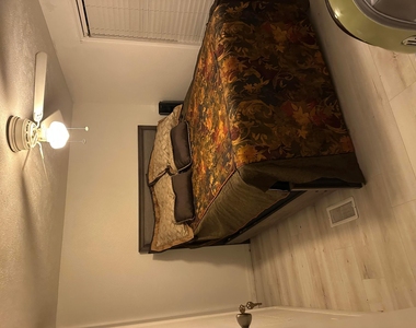 2068 E Kennett Drive - Photo Thumbnail 8