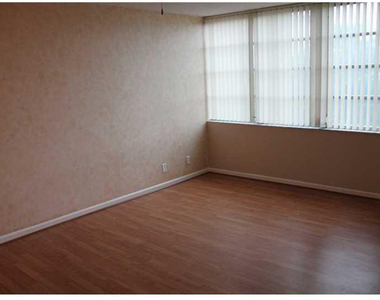 6901 Environ Boulevard - Photo Thumbnail 16