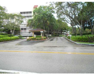 6901 Environ Boulevard - Photo Thumbnail 20