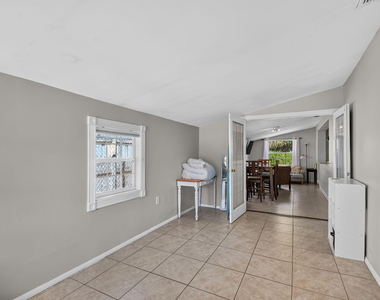 932 Mcintosh Street - Photo Thumbnail 22