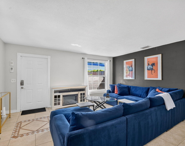 932 Mcintosh Street - Photo Thumbnail 8