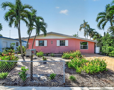 932 Mcintosh Street - Photo Thumbnail 1