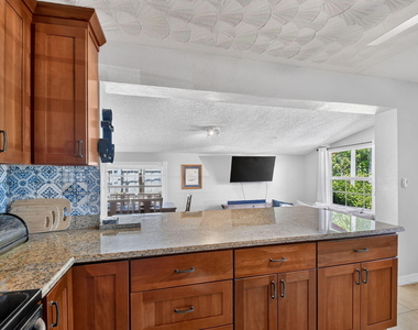 932 Mcintosh Street - Photo Thumbnail 14