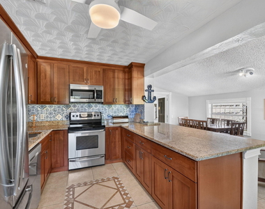 932 Mcintosh Street - Photo Thumbnail 13