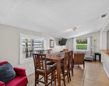 932 Mcintosh Street - Photo Thumbnail 20