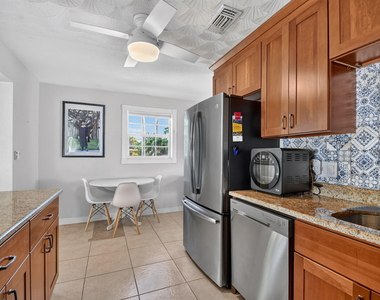 932 Mcintosh Street - Photo Thumbnail 15