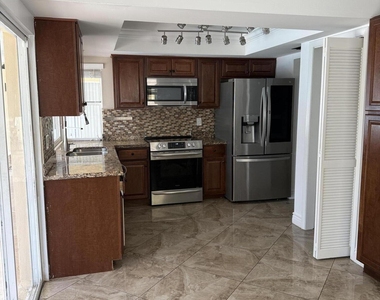 6957 Nw 9th Court - Photo Thumbnail 6