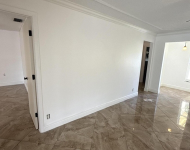 6957 Nw 9th Court - Photo Thumbnail 5
