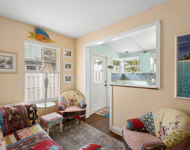 644 Sw Bryant Avenue - Photo Thumbnail 8