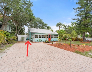 644 Sw Bryant Avenue - Photo Thumbnail 1