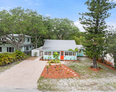 644 Sw Bryant Avenue - Photo Thumbnail 13