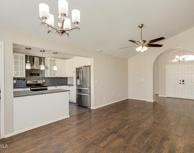 4314 E Juanita Avenue - Photo Thumbnail 24