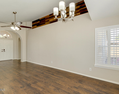 4314 E Juanita Avenue - Photo Thumbnail 23