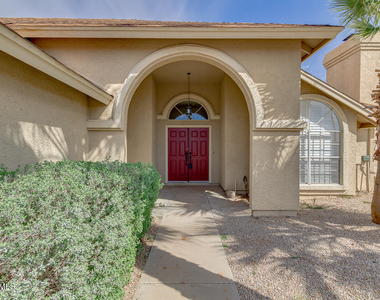 4314 E Juanita Avenue - Photo Thumbnail 12