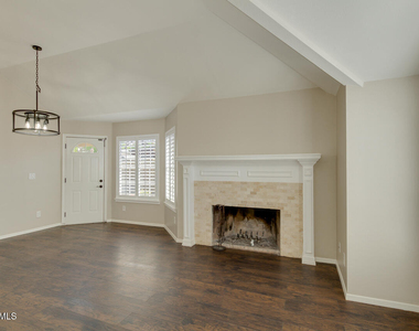 4314 E Juanita Avenue - Photo Thumbnail 17