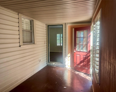 602 W High Street - Photo Thumbnail 10