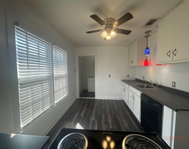 3641 Washburn Avenue - Photo Thumbnail 5