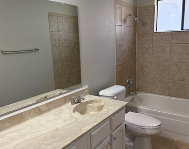620 Southwynd Street - Photo Thumbnail 12