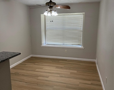 620 Southwynd Street - Photo Thumbnail 6