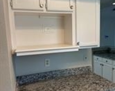620 Southwynd Street - Photo Thumbnail 5