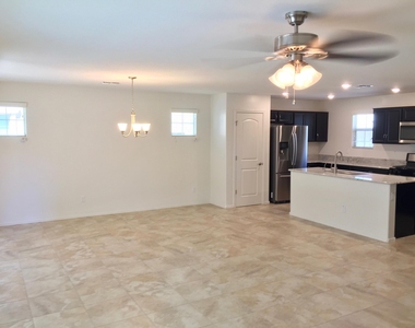 2924 S Washington Street - Photo Thumbnail 6