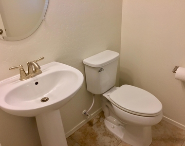 2924 S Washington Street - Photo Thumbnail 14