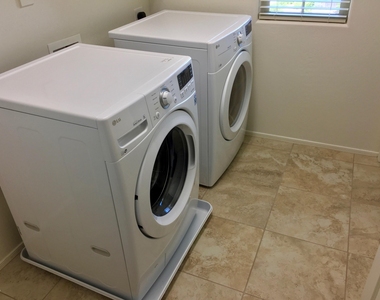 2924 S Washington Street - Photo Thumbnail 27