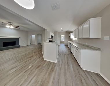 3008 Norwich Lane - Photo Thumbnail 7